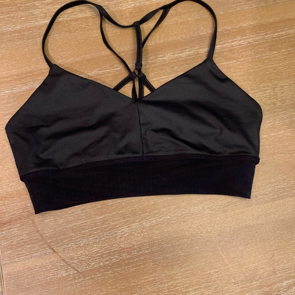 ALO Yoga Black Cross-Back Sports Bra - Picture 2 of 4